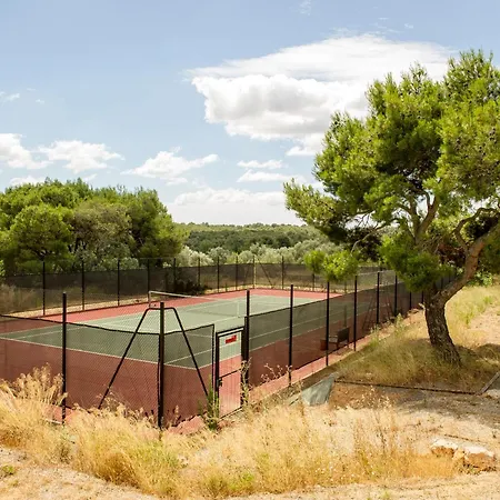 Château Saint Martin de La Garrigue-3