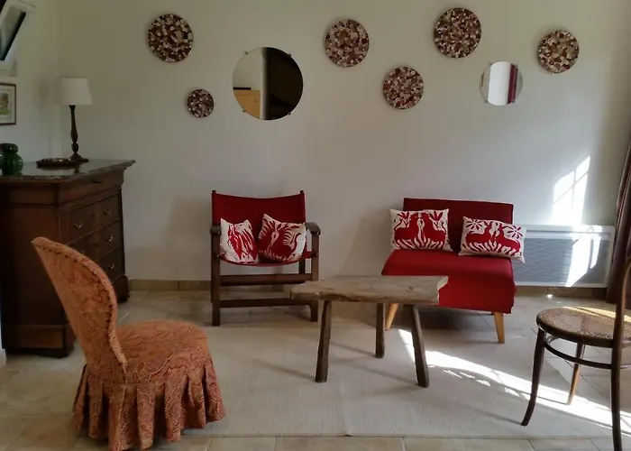 La maison de Demeter, 10 min d'Eugénie, calme des Landes Intérieures