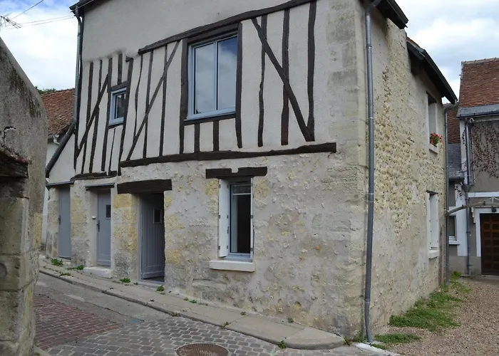 Le Pigeonnier, maison de charme au pied du château