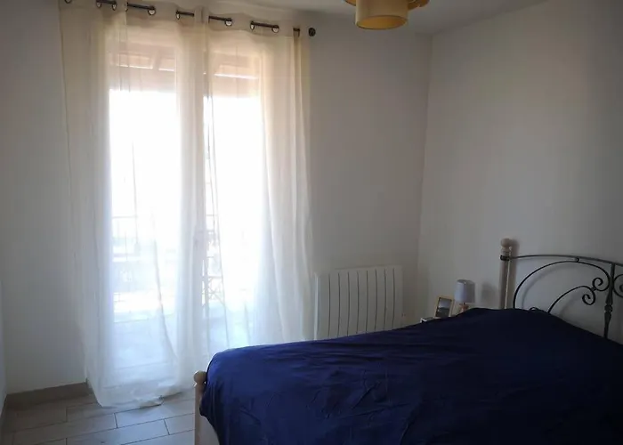 Jolie petite Maison de Charme dans quartier boisé