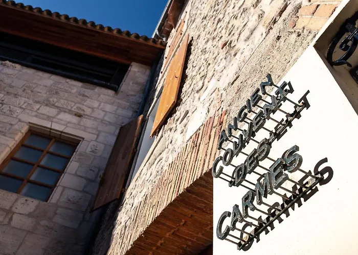 Hôtel accueillant les animaux: Suites Maison Église du Couvent