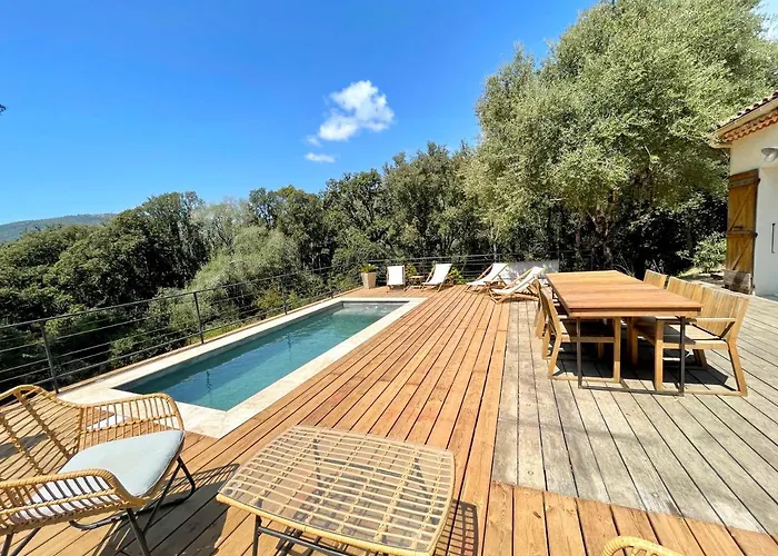 Villa piscine Sagone Paradise avec magnifique vue mer