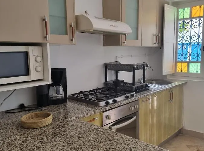 Cosy 1Bdr, With A Terasse In Heart Of Sidibou
