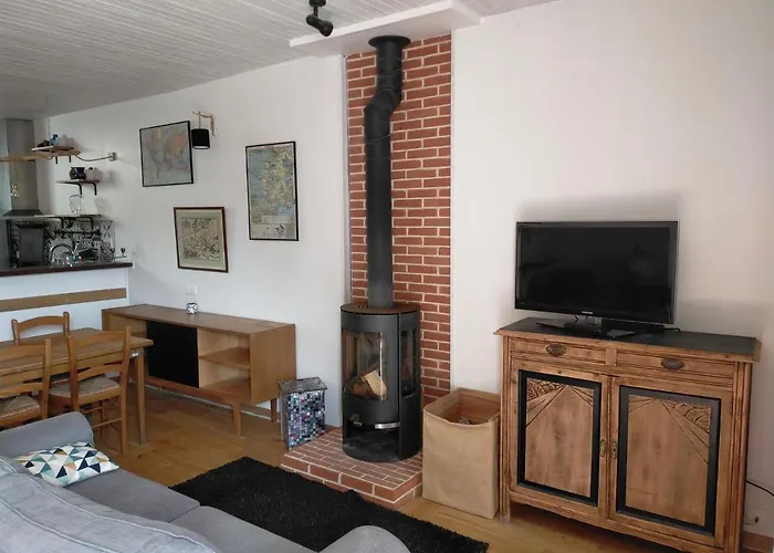 Maison de charme au bord de l'Aude, à 5min de la plage