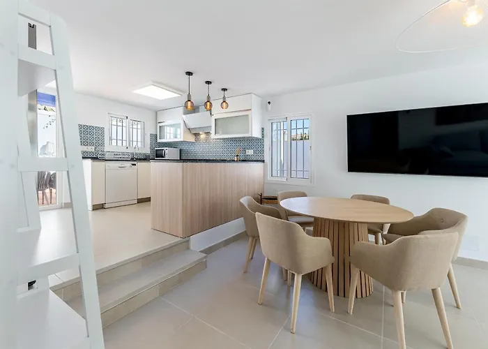New Charming House 150 Meters From The Beach