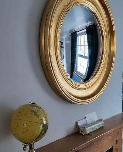 Windsor Cottage: Cosy, Charming, Full Of Character