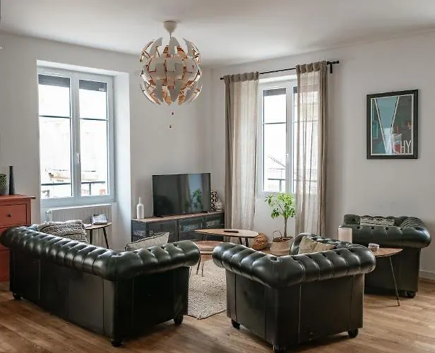 Grande Maison Vichy - Maison ou Appartements en Centre ville