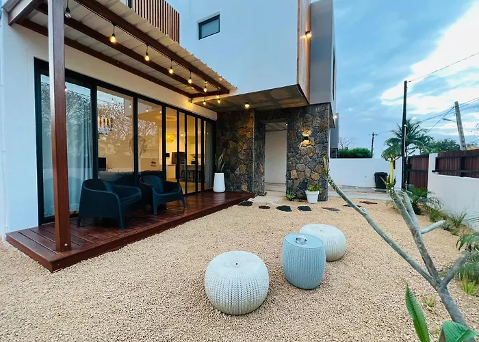 Into The Sea - Modern Home Close To The Beach