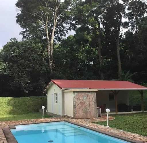 Les Lucioles 1 Beau T2 en forêt tropicale avec accès piscine