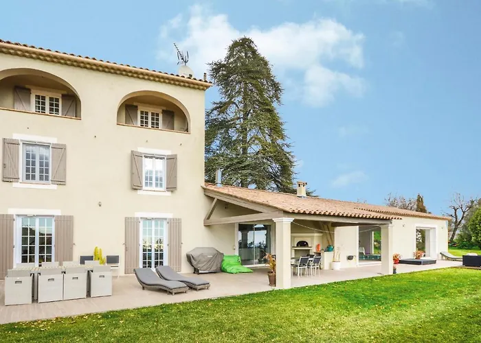 Amazing Home In La Gaude With House Sea View