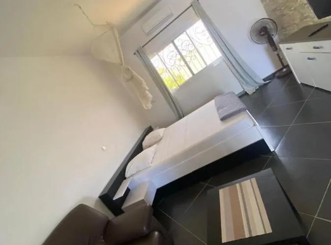 Le Ngapatel Bungalow Thai