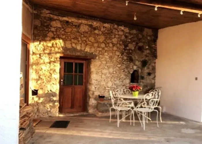 Maison de village vue montagne