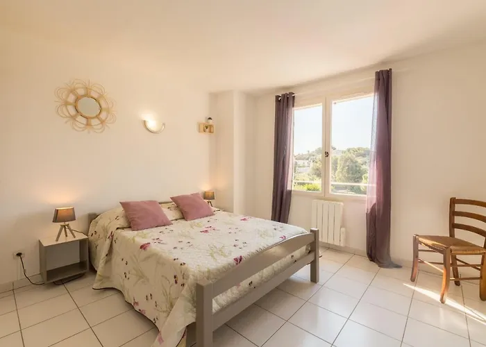 Le Verger, villa lumineuse et agréable avec son espace extérieur clos au cœur de notre vignoble