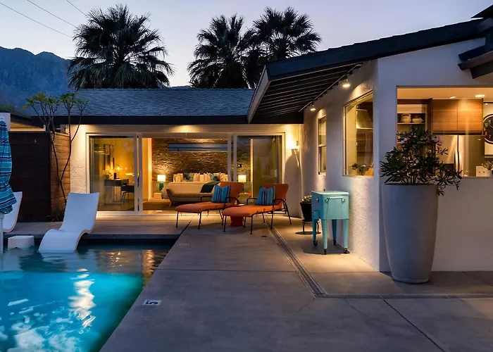 Luxury Desert Oasis