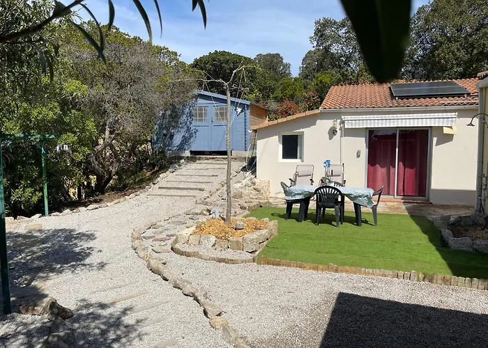 Proche Ajaccio maisonnette indépendante 4 personnes au calme