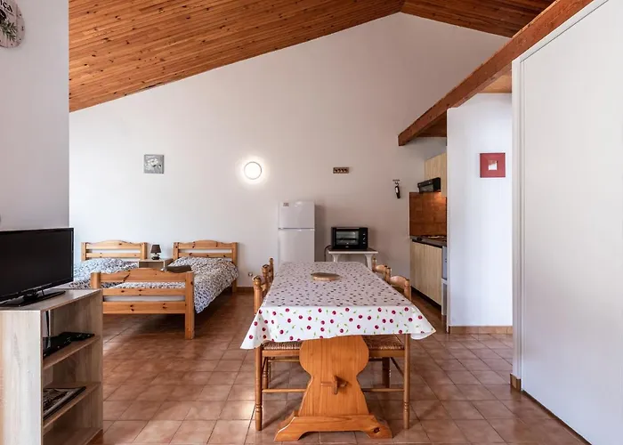 Holiday Home La Pinede- Bungalow 4 Pers- By Interhome