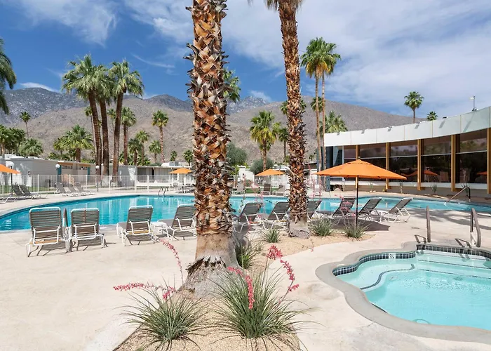 Modern Bungalow In Historic Ocotillo Lodge!