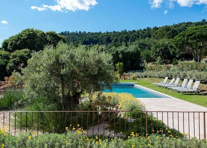 Villa les Tarentes : pool&sea view