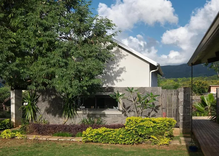 Peaceful Tree Cottage