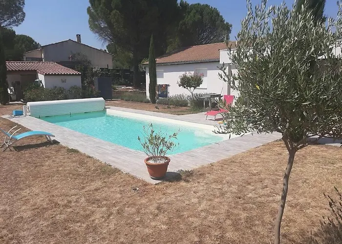 Joli studio au coeur de la provence verte