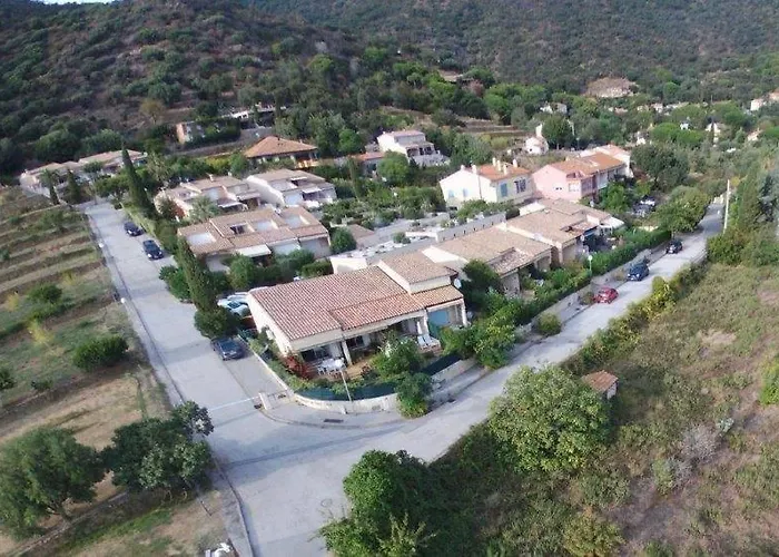 LE LAVANDOU ST CLAIR MAZET CLIM 5 pers 500 m de mer