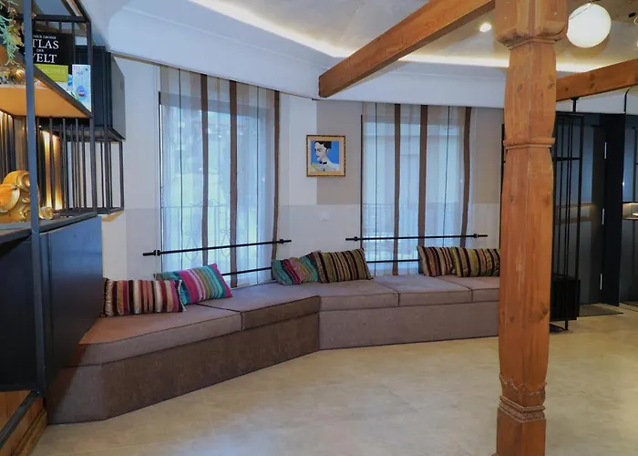 Bansko Nest