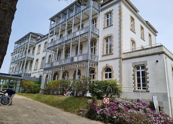 Appartement vue latérale mer