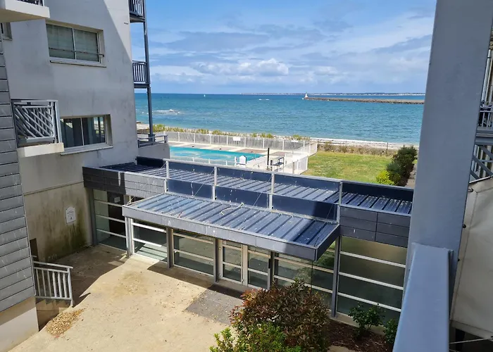 Appartement vue latérale mer
