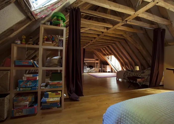 Gîte de Charme Rénové, Idéal Famille, Centre-Ville, WiFi, Parking Gratuit, Vélo Bienvenue - FR-1-381-268
