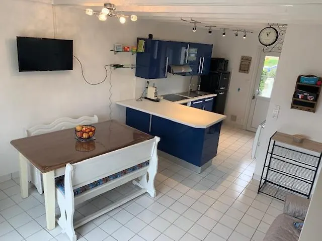 Maison 50 m de la Plage Valentin, vue sur mer