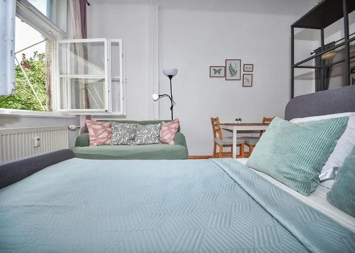 Central Urban Studio - Style Meets Comfort