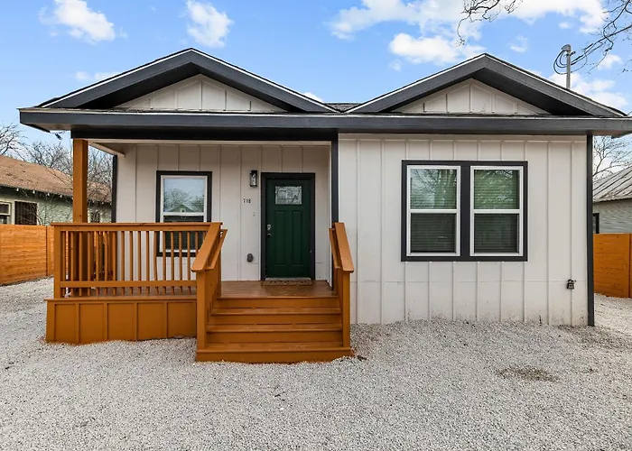 Charming Walkable 4 Br2.5 Ba Near Dtown Riverwalk