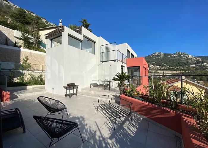 F1 4-Bedrooms Villa With Parking, Ac & Pool 8 To 10 Guests