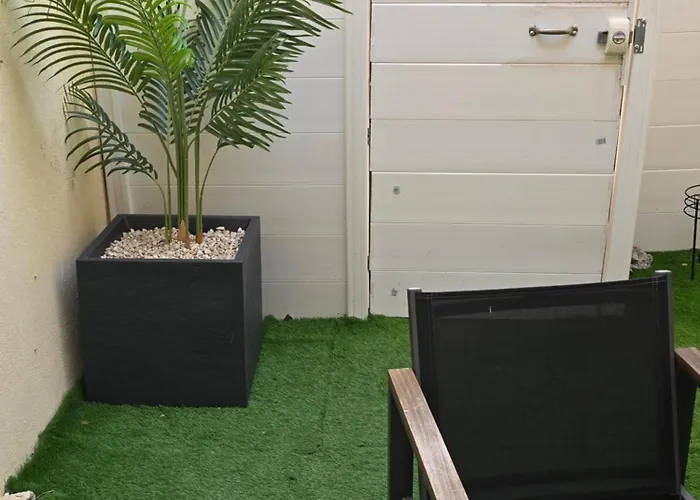 MAISON CLIMATISEE ,2 CHAMBRES, PARKING compris