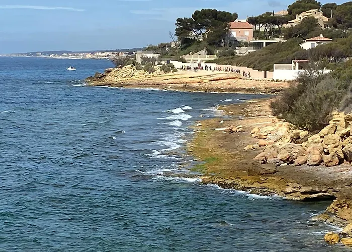 Mas Carpe Diem Contemporain classée 3 étoiles -Piscine-A 400 m de la mer