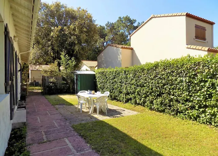 Ronce-les-Bains - MAISON MITOYENNE avec son JARDIN PRIVATIF - AU CALME et SOUS LES PINS
