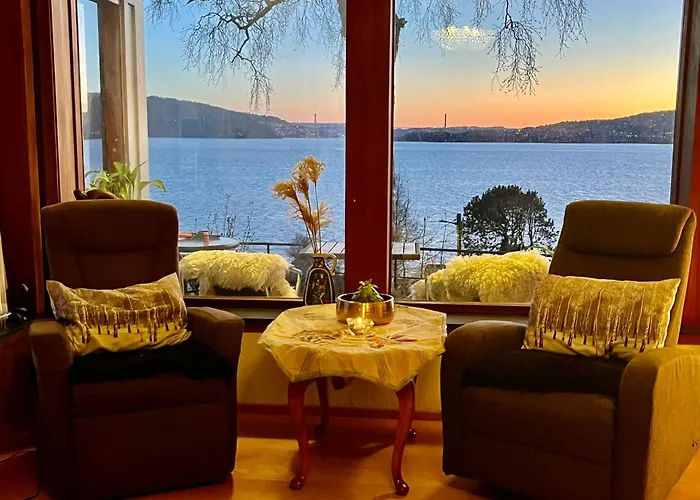 Villa Med Panoramautsikt, Stor Uteplass Og 100 M Fra Badestrand