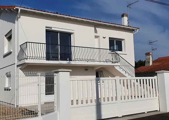Maison bleu océan