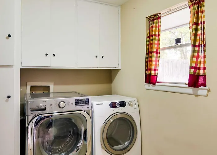 San Antonio Home: Near Nature, Parks & Trails