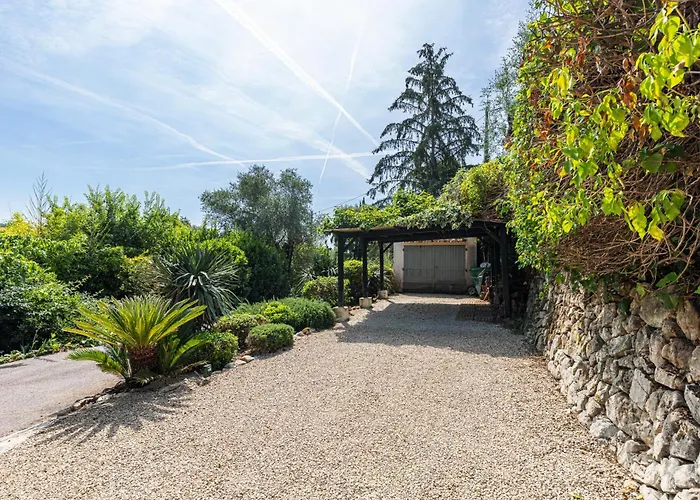 Private & Comfortable Stone Villa With Pool