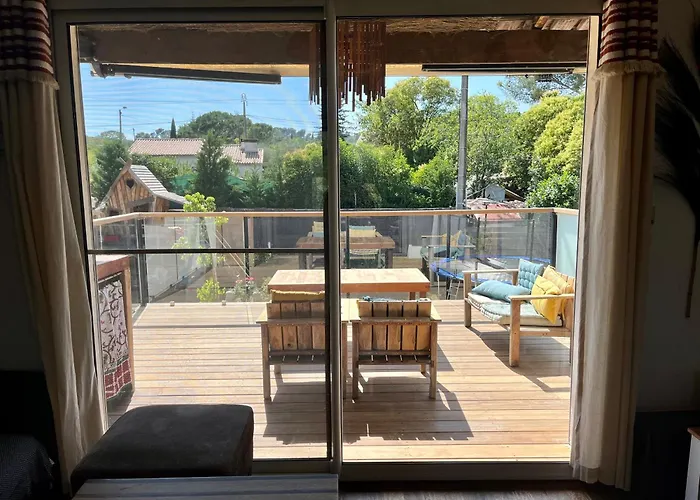 Villa Exotica et belle cabane en bois idéal famille