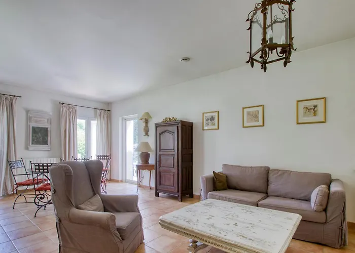 Villa Le Puit Des Oliviers I By Interhome