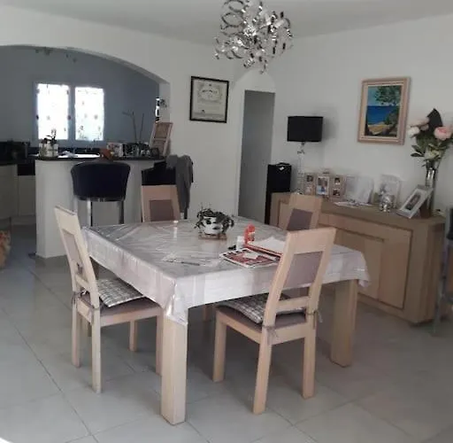 Jolie villa avec piscine