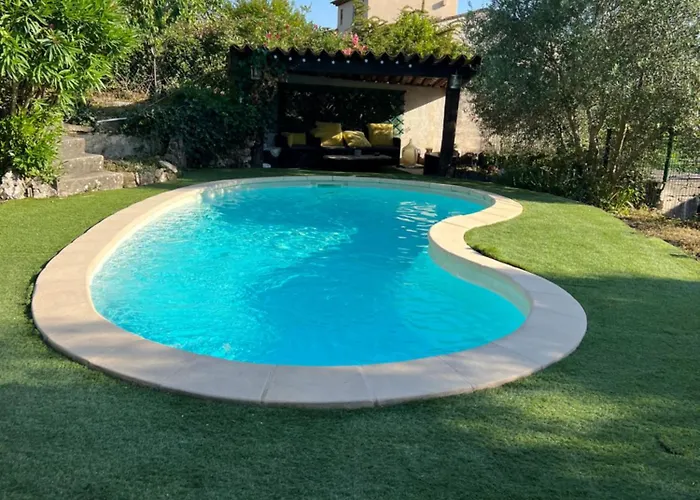 Villa avec piscine au soleil de la côte d’azur