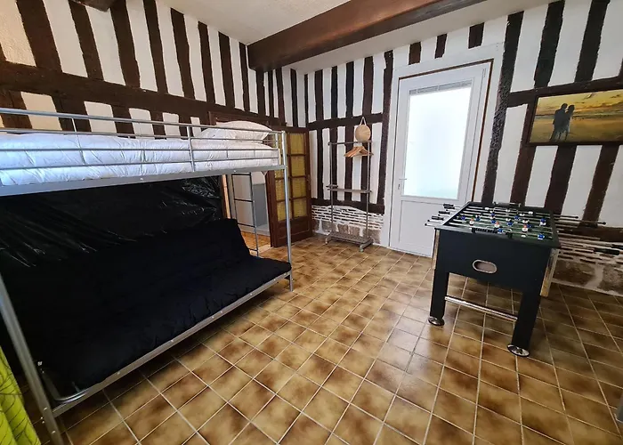 Maison de ville cosy à Orléans avec parking, proche commerces et loisirs - FR-1-590-245