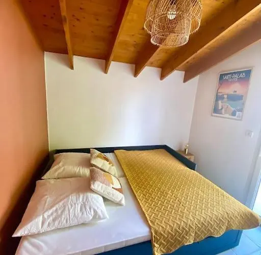 Jolie petite maison rénovée piscine