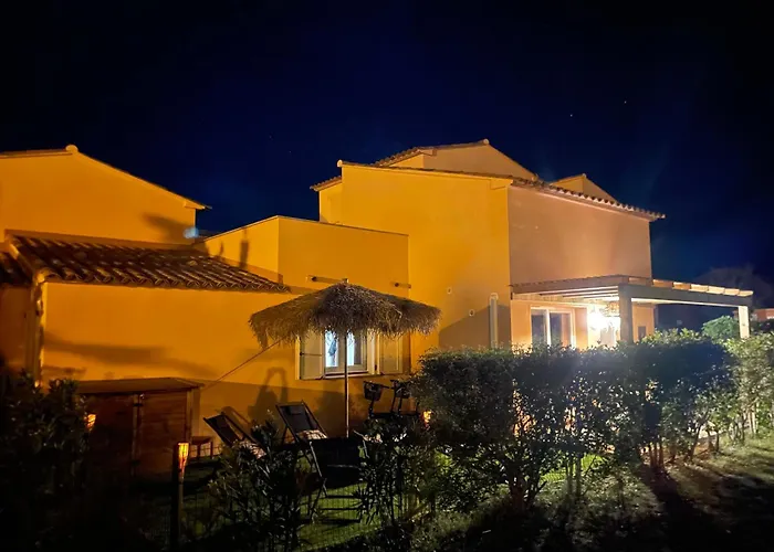 Villa A Casa Di Lo