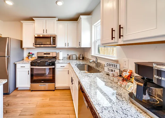 Lovely San Antonio Vacation Rental W/ Private Yard