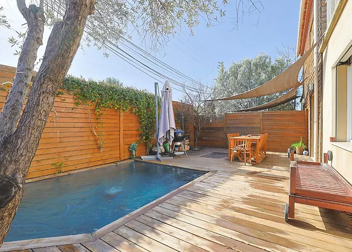 Maison avec Piscine et Jacuzzi Proche des plages