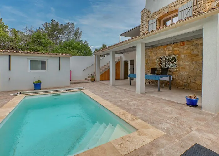 Location avec piscine&parking privé à Bandol